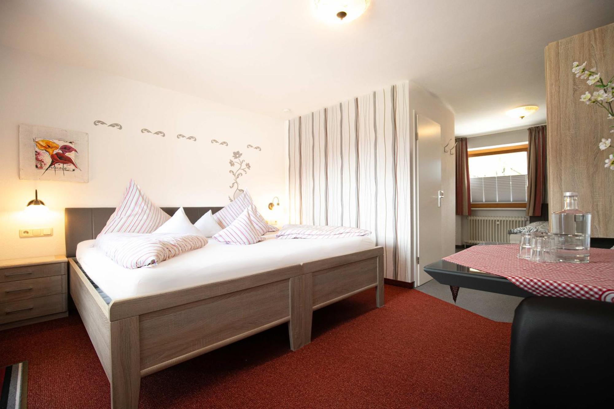 Hotel Restaurant Amadeus - Inclusive Skipass Und Vieles Mehr Bad Hindelang Buitenkant foto