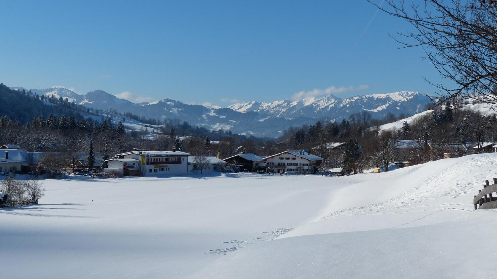 Hotel Restaurant Amadeus - Inclusive Skipass Und Vieles Mehr Bad Hindelang Buitenkant foto